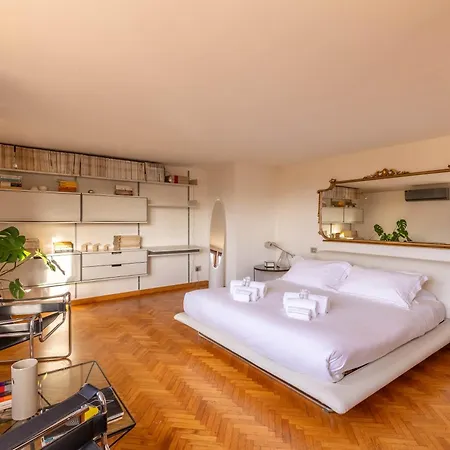 Design Unit With Incredible View Apartment *