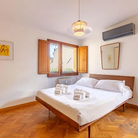 Design Unit With Incredible View Apartment Florence